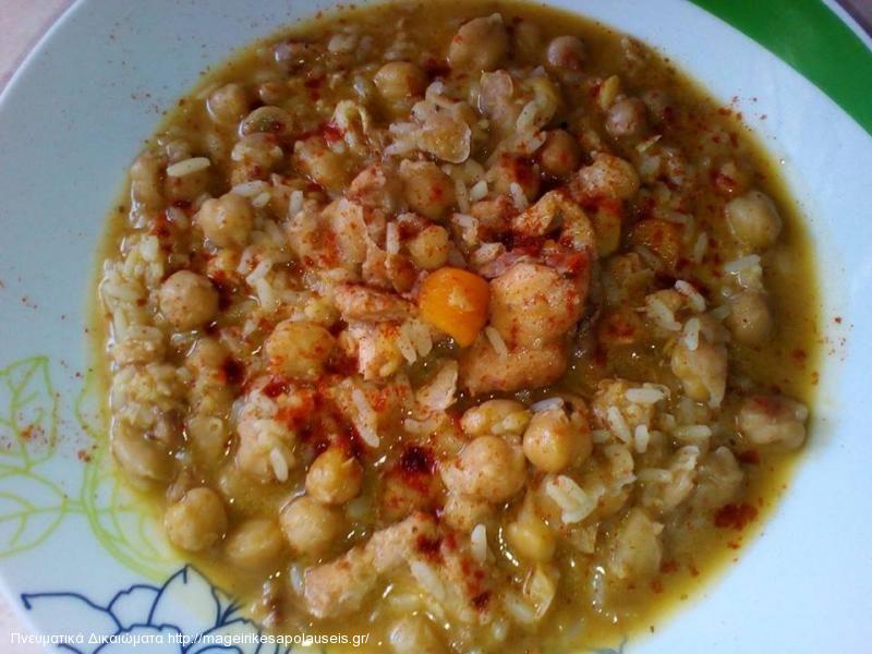 Ρεβύθια με κοτόπουλο και ρύζι