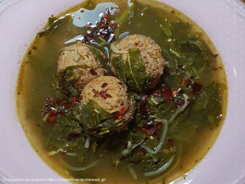 Σούπα χορταρικών με γιουβαρλάκια Φαγόπυρου