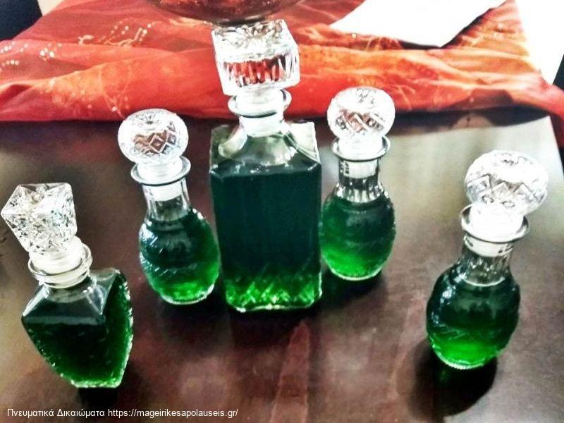 Λικέρ Μέντας