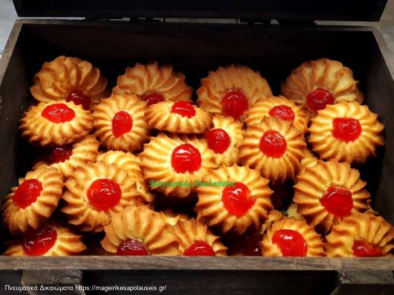 Μπισκότα βουτήρου με 4 υλικά