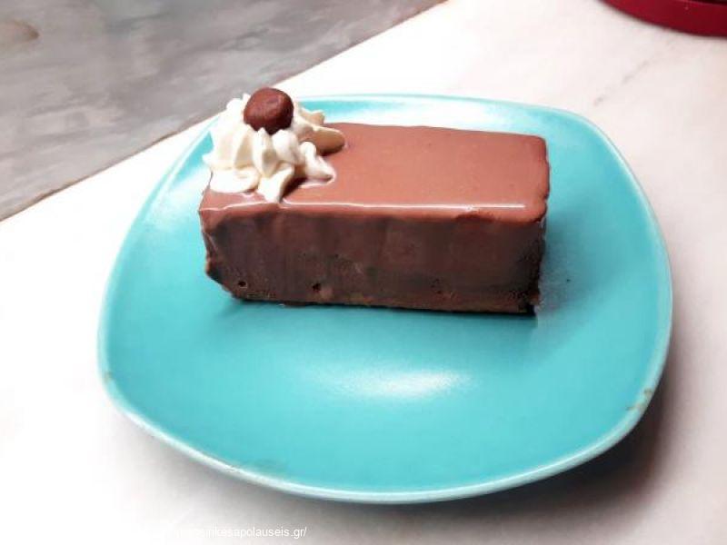 Πάστα σοκολατίνα