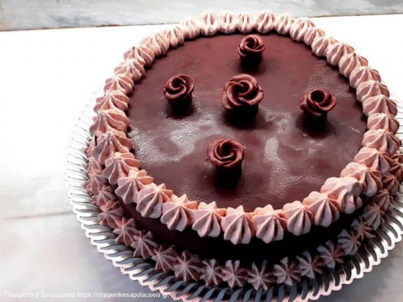 Τούρτα η πάστα σοκολατίνα