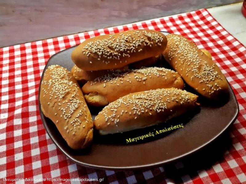 Ψωμάκια χωρίς μαγιά γεμιστά με τυρί