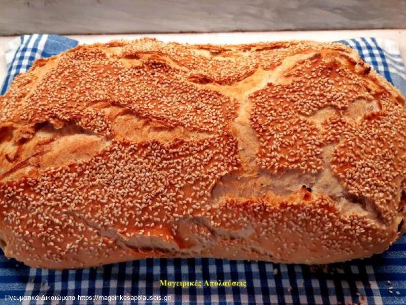 Ψωμί γάστρας με φέτα και πράσο