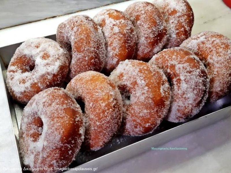 Ντόνατς η λουκουμάδες παραλίας 