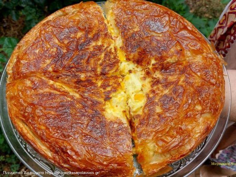 Τυρόπιτα. Χωρίς φούρνο!. Τραγανή έξω και μέσα τόσο ζουμερή