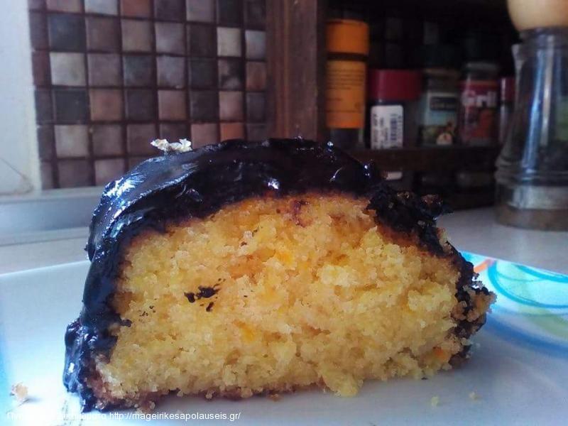 Κέικ με ολόκληρο πορτοκάλι και γλάσο σοκολάτας