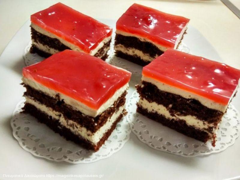 Τούρτα με κρέμα τυριού και γλάσο από ρόδι