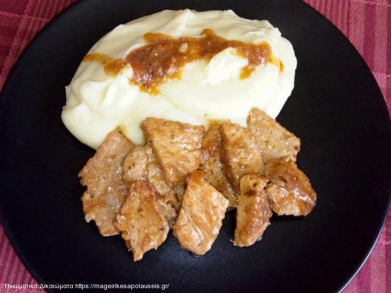 Σνίτσελ χοιρινό σε μπουκίτσες κρασάτο με πουρέ