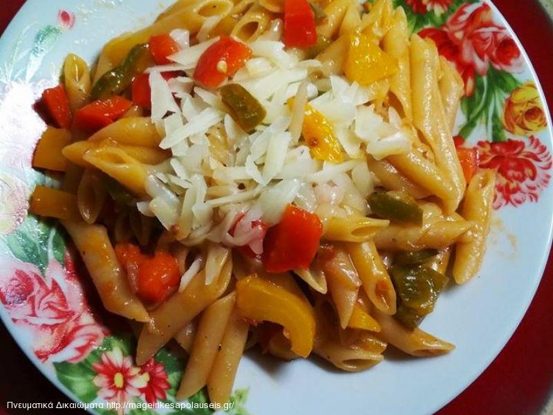 ΠΕΝΕΣ ΜΕ ΠΙΠΕΡΙΕΣ