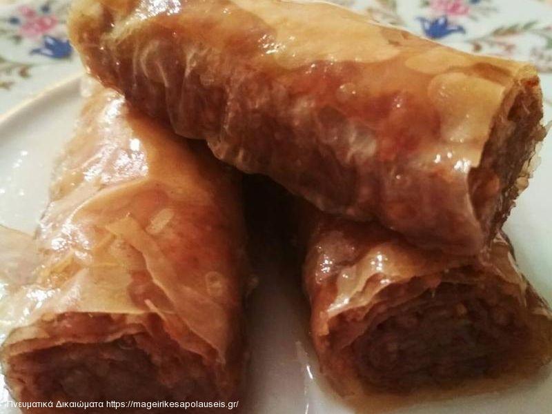 ΜΠΑΚΛΑΒΑΔΑΚΙΑ ΜΕ ΚΑΡΥΔΙΑ.