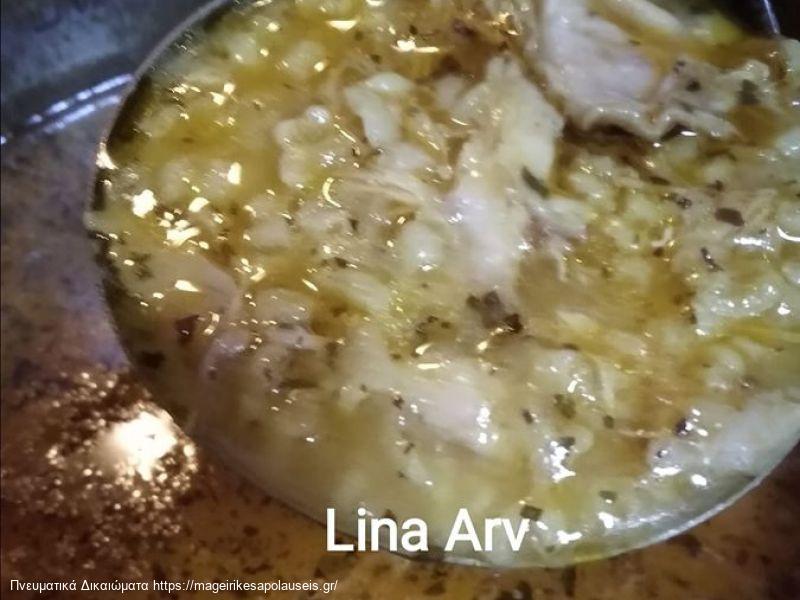 Θρεπτική κόκκινη κοτόσουπα με πλιγούρι της Λίνας
