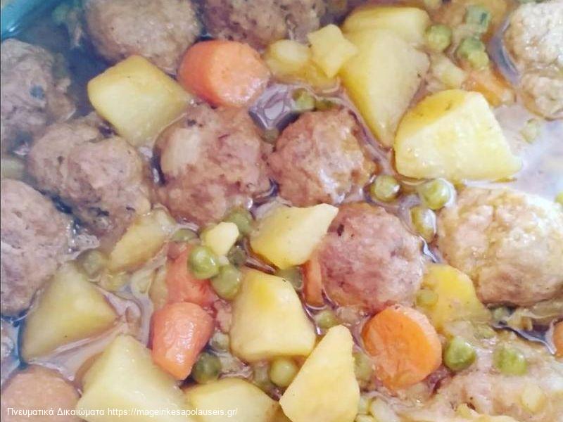 Πολίτικο γιαχνί με κεφτεδάκια της Λίνας