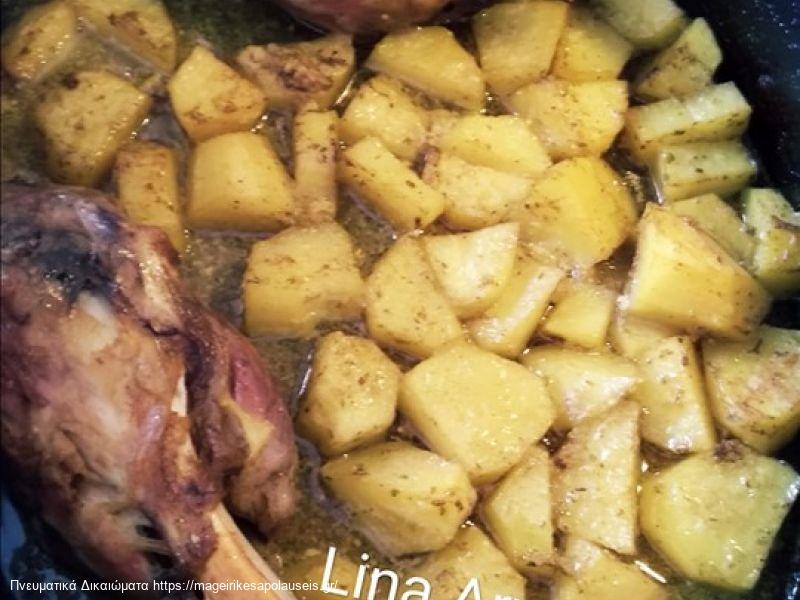 Κότσια στη γάστρα της Λίνας