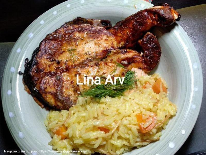 Φέτες σολομού στη λαδόκολλα μαριναρισμένες με αρωματικά, μουστάρδα και μέλι ψημένες στο φούρνο με ρύζι, της Λίνας